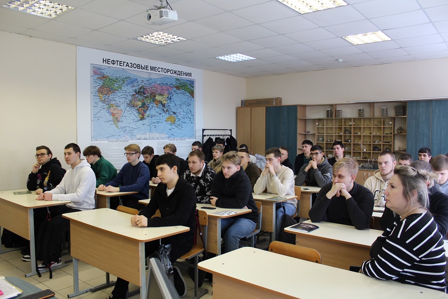 Астраханские газовики провели профориентационные встречи со студентами
